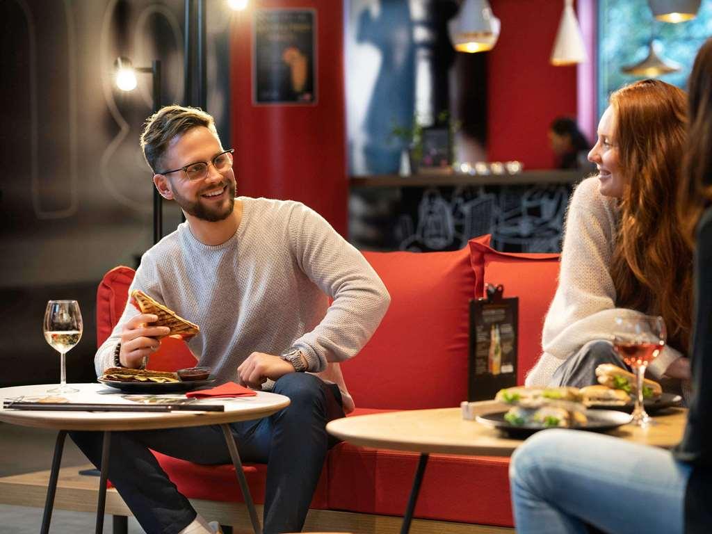 Отель Ibis Angouleme Nord Champniers  Ресторан фото