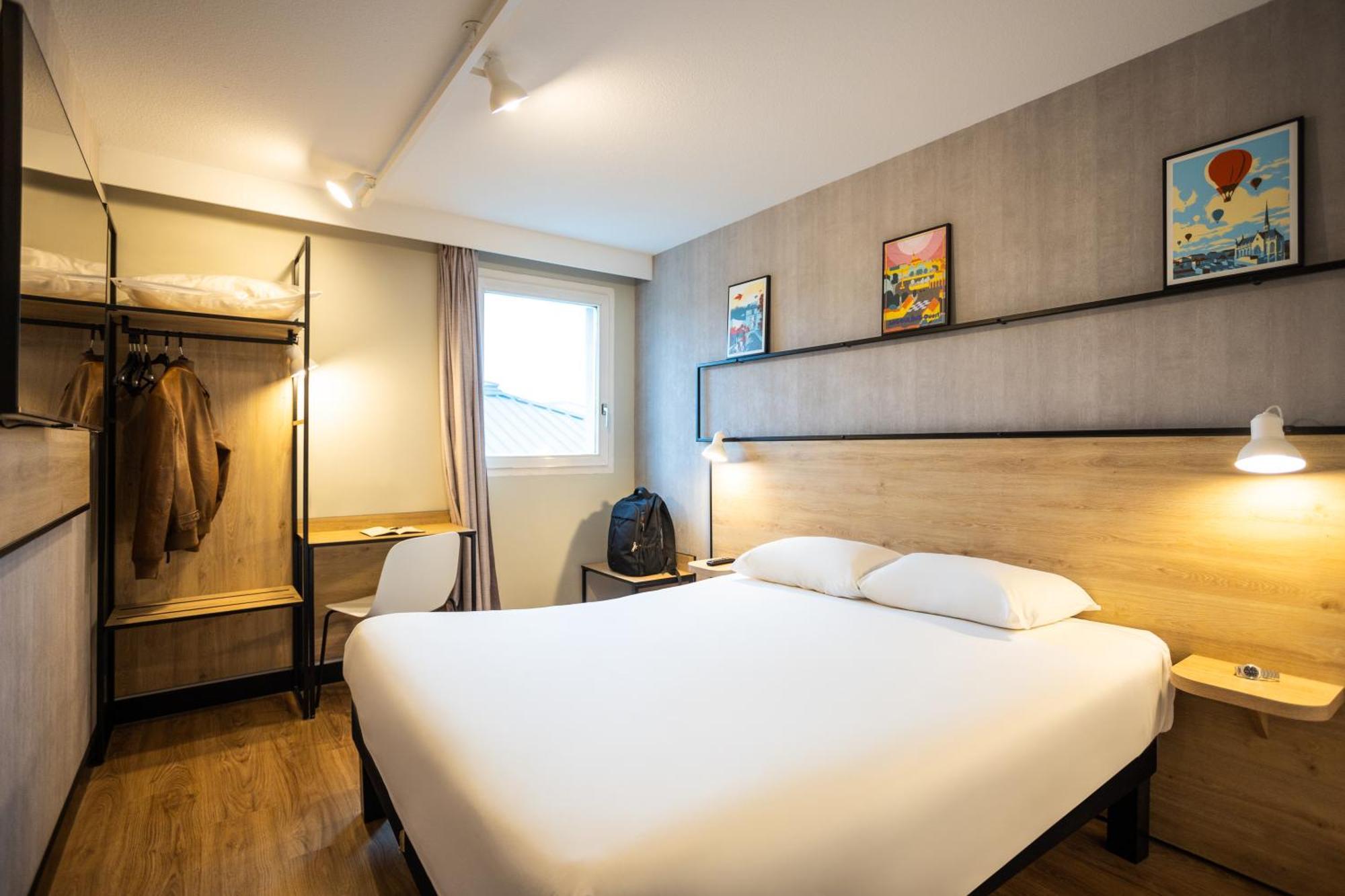 Отель Ibis Angouleme Nord Champniers  Экстерьер фото