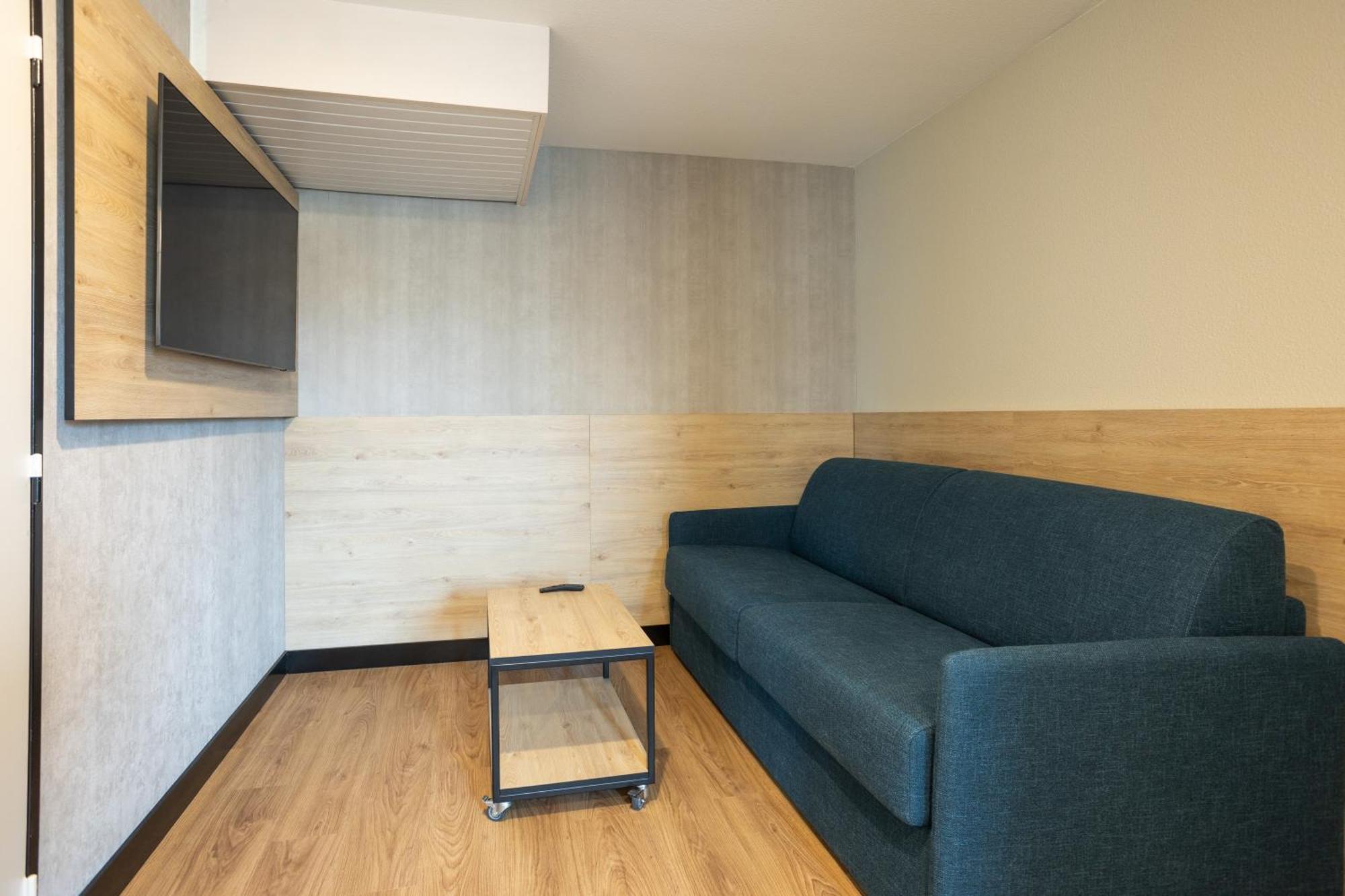 Отель Ibis Angouleme Nord Champniers  Экстерьер фото