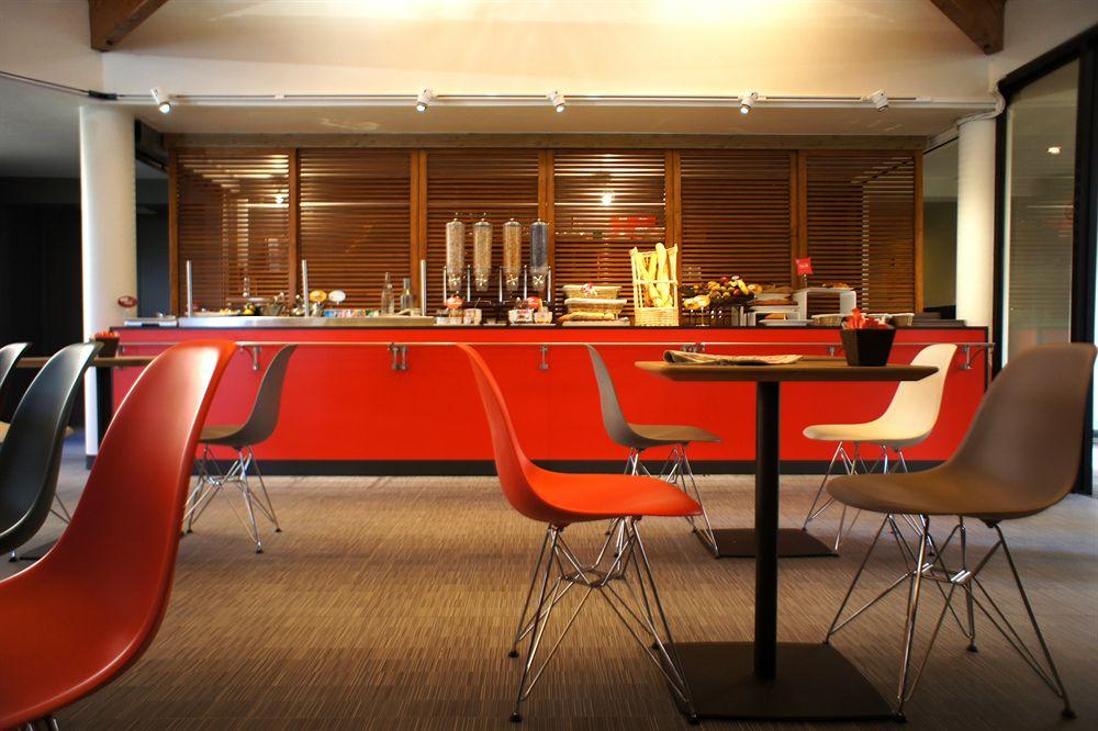 Отель Ibis Angouleme Nord Champniers  Экстерьер фото